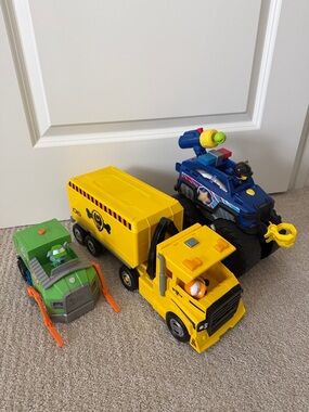 Paw Patrol Rubble X-Treme Truck, Rocky Truck and Chase Ultimate Rescue Wheels